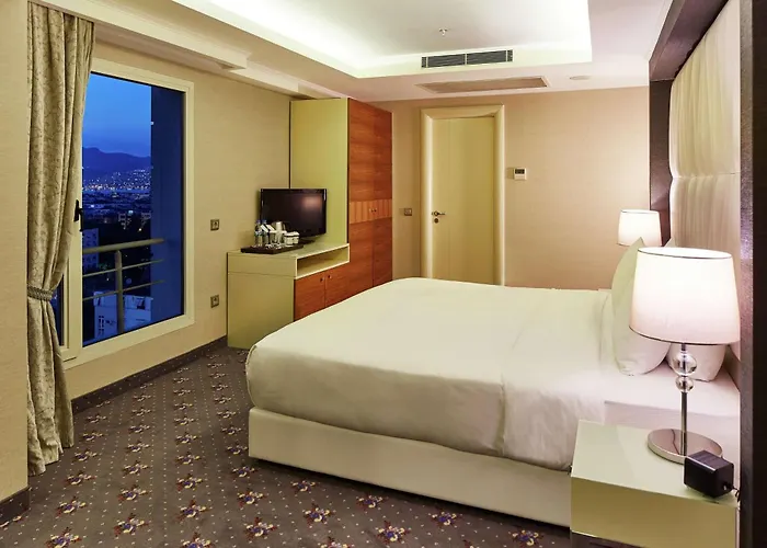 Doubletree By Hilton Izmir - Alsancak