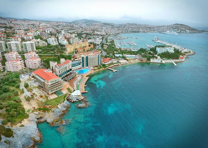 Charisma De Luxe Hotel