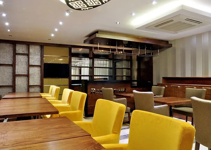 Avin Hotel
