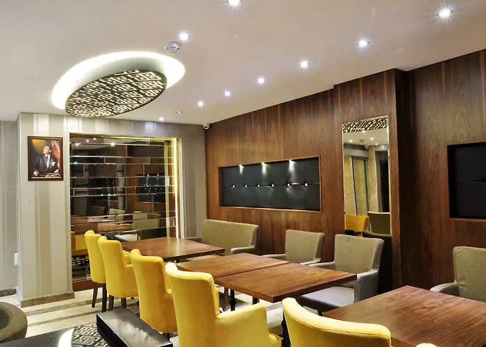 Avin Hotel
